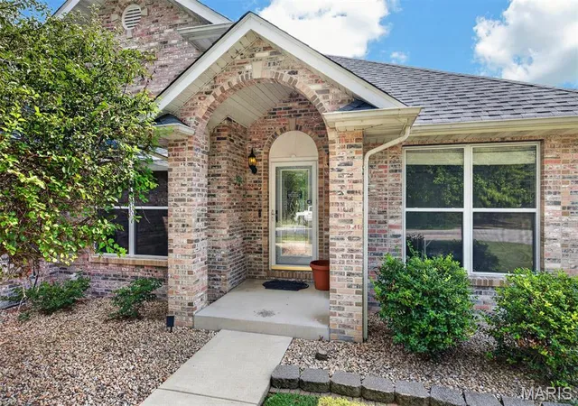 Photo 3 of Single family home for sale at 6462 Timber Lane Dr, Mascoutah, IL 62258 | MLS# MIS26048648 | Listing updated on 2026-09-13