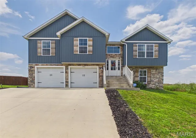 1st image of 193 Majestic, Waynesville, MO 65583 | MLS# MIS26048649
