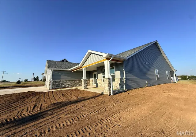 Photo 3 of Single family home for sale at 239 Sycamore Rd, Perryville, MO 63775 | MLS# MIS26048663 | Listing updated on 2026-09-06