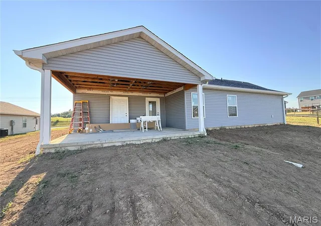 Photo 3 of Single family home for sale at 239 Sycamore Rd, Perryville, MO 63775 | MLS# MIS26048663 | Listing updated on 2026-09-06