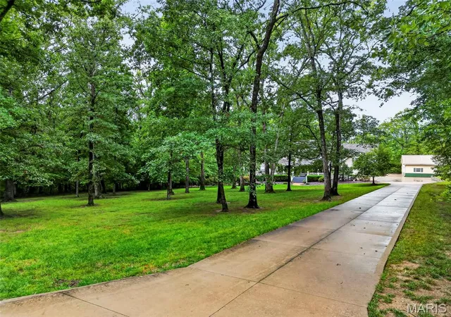 Photo 2 of Sale Pending at 26303 Bubbling Brook Ct, Foristell, MO 63348 | MLS# MIS26048679 | Listing updated on 2026-08-16