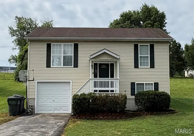 2nd image of 6224 Yellow Brick Rd, Washington, MO 63090 | MLS# MIS26048696