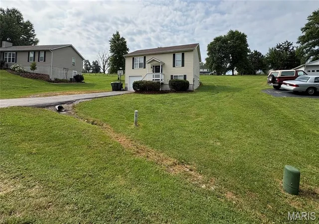 Photo 3 of Single family home for sale at 6224 Yellow Brick Rd, Washington, MO 63090 | MLS# MIS26048696 | Listing updated on 2026-09-21