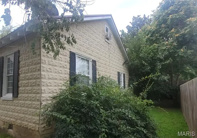 2nd image of 505 S Prairie St, Sikeston, MO 63801 | MLS# MIS26048700