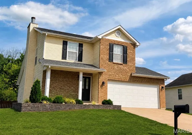 2nd image of 140 Majestic Lakes Blvd, Moscow Mills, MO 63362 | MLS# MIS26048701