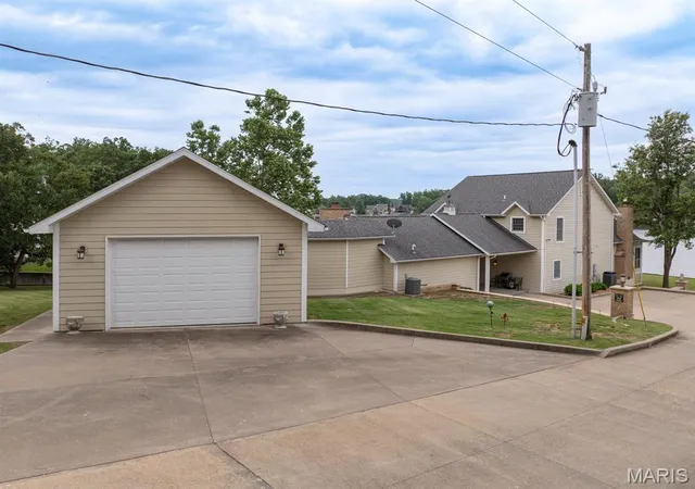 3rd image of 2041 Compass Circle, Perryville, MO 63775 | MLS# MIS26048706
