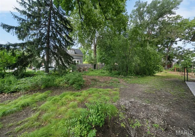 Photo 1 of Land for sale at 2624 Margarette Ave, Saint Louis, MO 63143 | MLS# MIS26048707 | Listing updated on 2026-08-10