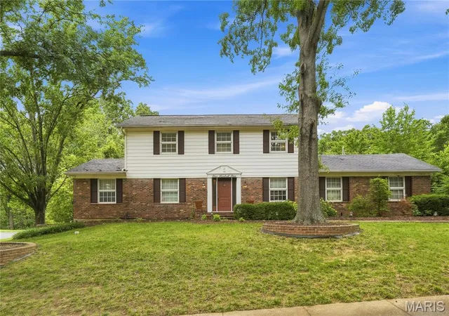 Photo 1 of Single family home for sale at 505 Richley Dr, Chesterfield, MO 63017 | MLS# MIS26048710 | Listing updated on 2026-09-14