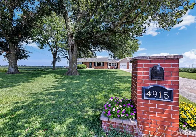 Photo 2 of Sale Pending at 4915 Tower Line Rd, Saint Charles, MO 63301 | MLS# MIS26048722 | Listing updated on 2026-08-26
