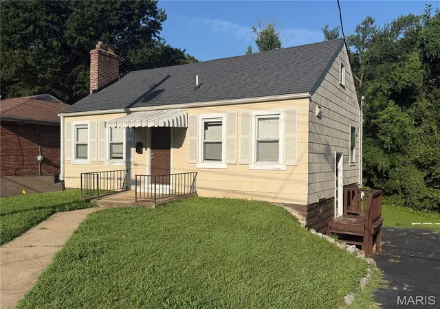 Photo 2 of Single family home for sale at 3627 Marshall Ave, Saint Louis, MO 63114 | MLS# MIS26048723 | Listing updated on 2026-08-12