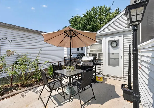 Photo 2 of Sale Pending at 3234 Jasper Park, Saint Louis, MO 63139 | MLS# MIS26048724 | Listing updated on 2026-08-28