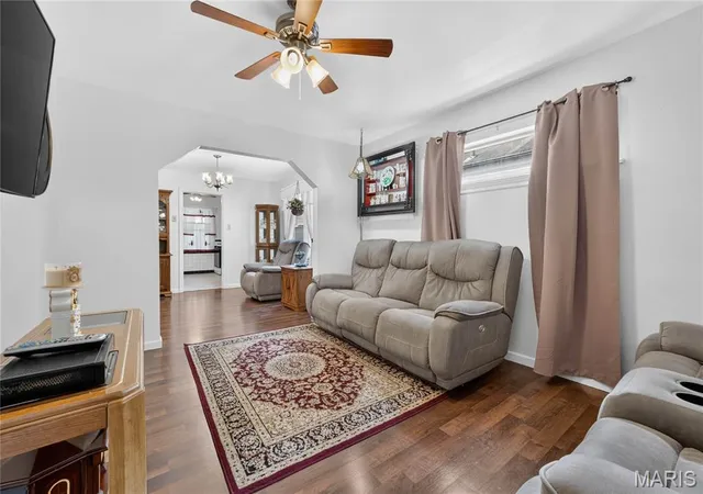 Photo 4 of Sale Pending at 3234 Jasper Park, Saint Louis, MO 63139 | MLS# MIS26048724 | Listing updated on 2026-08-28