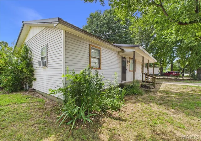2nd image of 2221 Raydeana St, Kennett, MO 63857 | MLS# MIS26048727