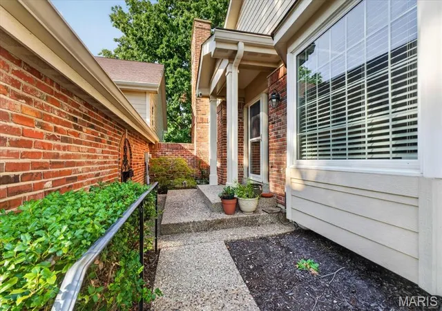 Photo 2 of Single family home for sale at 14620 Timberlake Manor Ct, Chesterfield, MO 63017 | MLS# MIS26048737 | Listing updated on 2026-09-15