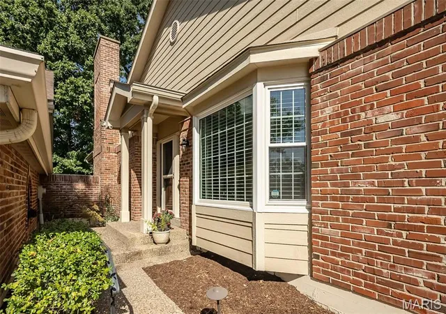 Photo 2 of Single family home for sale at 14620 Timberlake Manor Ct, Chesterfield, MO 63017 | MLS# MIS26048737 | Listing updated on 2026-10-05