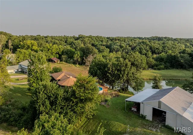 3rd image of 7067-7073 Farrow Ln, Godfrey, IL 62035 | MLS# MIS26048739