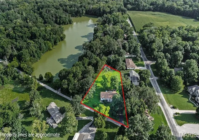 1st image of 13810 Klaus Lake Rd, Highland, IL 62249 | MLS# MIS26048745
