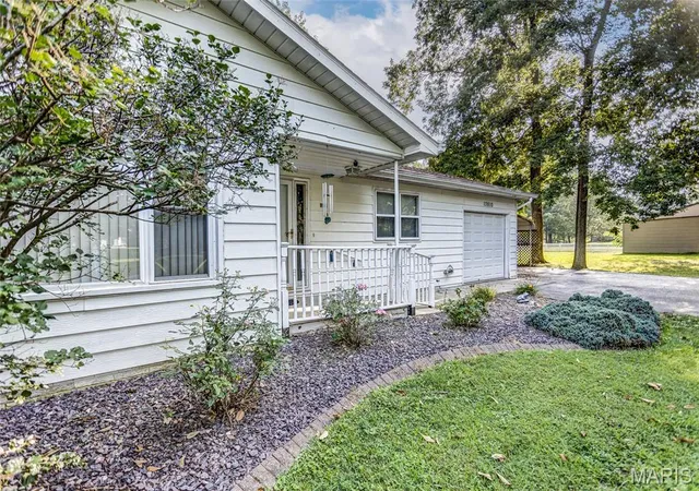 4th image of 13810 Klaus Lake Rd, Highland, IL 62249 | MLS# MIS26048745