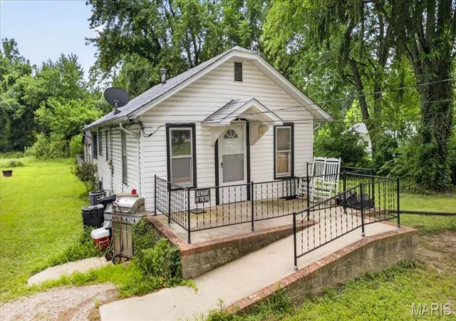 1st image of 1036 Hollywood Heights Rd, Caseyville, IL 62232 | MLS# MIS26048747