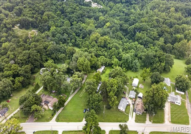 Photo 11 of Single family home for sale at 1036 Hollywood Heights Rd, Caseyville, IL 62232 | MLS# MIS26048747 | Listing updated on 2026-09-12