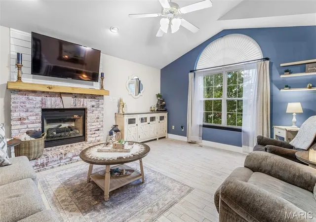 Photo 4 of Sale Pending at 104 Williamsburg Dr, Crystal City, MO 63019 | MLS# MIS26048751 | Listing updated on 2026-09-04