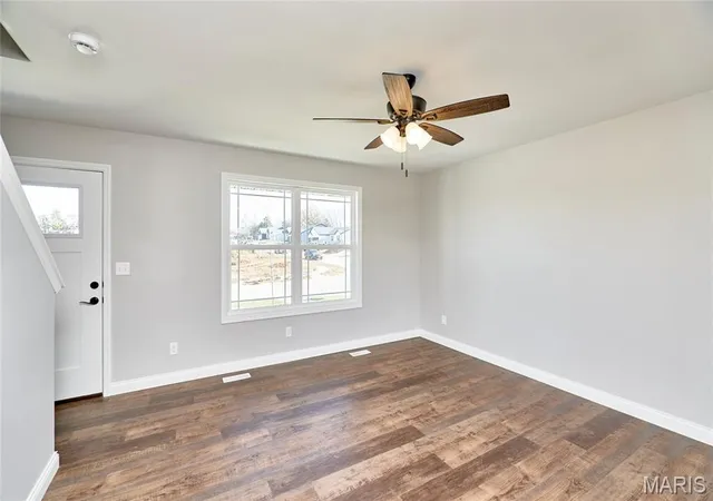 Photo 3 of Single family home for sale at 127 Peruque Creek Manor, Wright City, MO 63390 | MLS# MIS26048752 | Listing updated on 2026-09-21