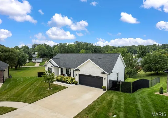 Photo 1 of Single family home for sale at 859 Lochinvar Ln, Cape Girardeau, MO 63701 | MLS# MIS26048756 | Listing updated on 2026-09-07
