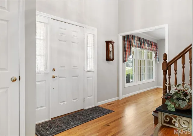 Photo 2 of Sale Pending at 3523 Brookwood Cir, Saint Charles, MO 63301 | MLS# MIS26048761 | Listing updated on 2026-08-10