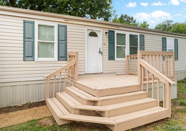 2nd image of 201 Arborview Dr, Villa Ridge, MO 63089 | MLS# MIS26048774