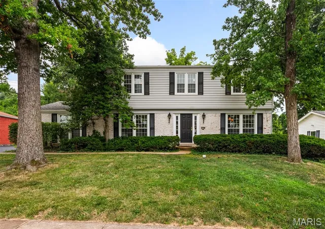 Single family home for sale at 11722 Holly Springs Dr, Saint Louis, MO 63146 | MLS# MIS26048778