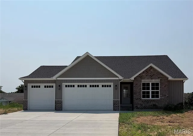 Photo 2 of Single family home for sale at 1110 Waymaker Ln, Waterloo, IL 62298 | MLS# MIS26048782 | Listing updated on 2026-08-31