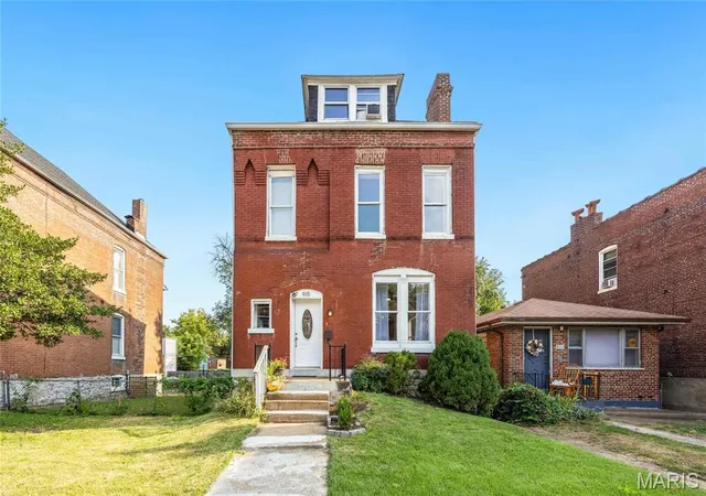 Photo 28 of Sale Pending at 915 Bates St, Saint Louis, MO 63111 | MLS# MIS26048783 | Listing updated on 2026-10-08