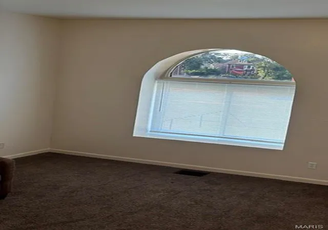 Photo 3 of Sale Pending at 5129 Page Blvd, Saint Louis, MO 63113 | MLS# MIS26048787 | Listing updated on 2026-08-20