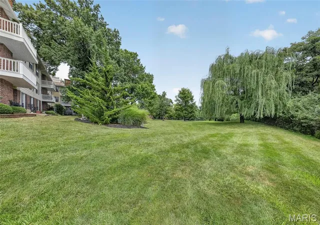 Photo 4 of Condo for sale at 1530 Bedford Forge Ct #15, Chesterfield, MO 63017 | MLS# MIS26048791 | Listing updated on 2026-09-24