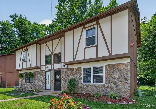2nd image of 3802 Treebrook Dr, Imperial, MO 63052 | MLS# MIS26048793