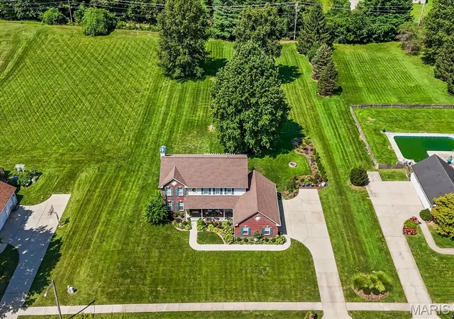 2nd image of 4301 Woodfield Pl, Belleville, IL 62226 | MLS# MIS26048805