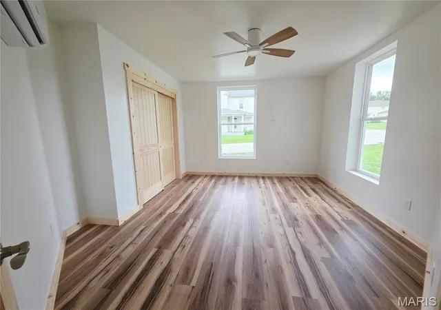 Photo 3 of Sale Pending at 209 E Salling St, Perry, MO 63462 | MLS# MIS26048811 | Listing updated on 2026-09-05
