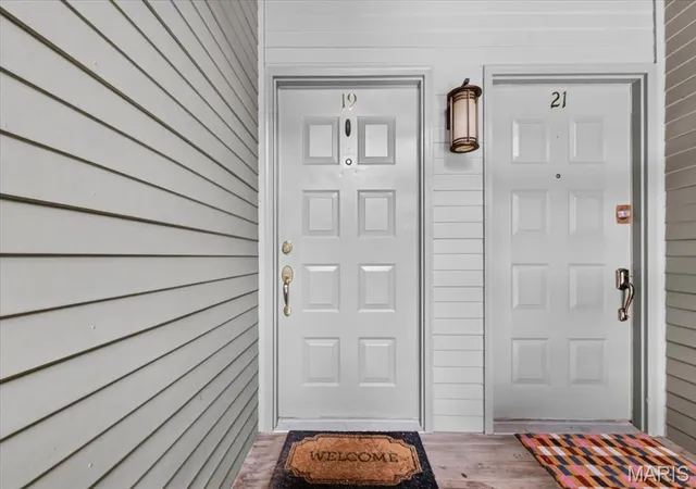 Photo 3 of Sale Pending at 4465 W Pine Blvd #19, Saint Louis, MO 63108 | MLS# MIS26048812 | Listing updated on 2026-08-26