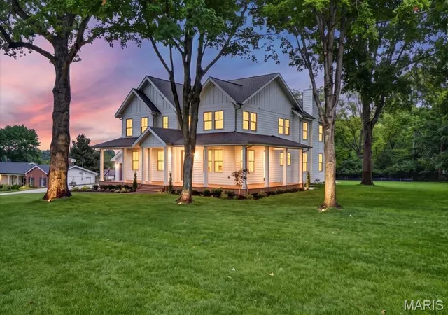 Photo 4 of Single family home for sale at 12 Beacon Hl Ln, Saint Louis, MO 63141 | MLS# MIS26048814 | Listing updated on 2026-10-29