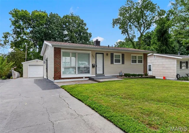 Photo 1 of Sale Pending at 2898 Lesmer Ct, Saint Louis, MO 63114 | MLS# MIS26048823 | Listing updated on 2026-08-26