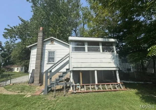 Photo 2 of Single family home for sale at 324 N Floridale, Saint Louis, MO 63135 | MLS# MIS26048830 | Listing updated on 2026-09-16