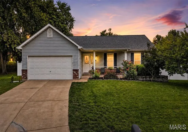 Photo 32 of Sale Pending at 708 Woodland Ridge Dr, St Peters, MO 63376 | MLS# MIS26048845 | Listing updated on 2026-08-25