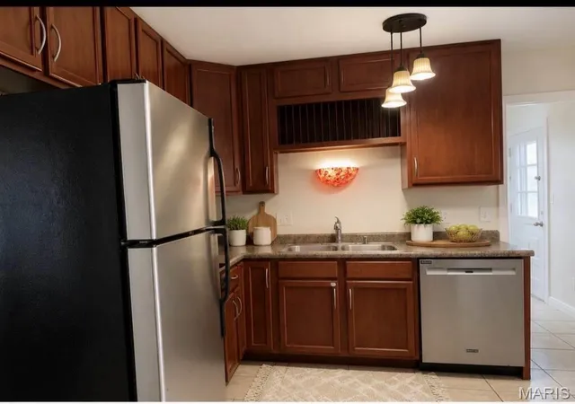 Photo 4 of Single family home for sale at 9841 Tanbark Ln, Saint Louis, MO 63134 | MLS# MIS26048854 | Listing updated on 2026-09-14