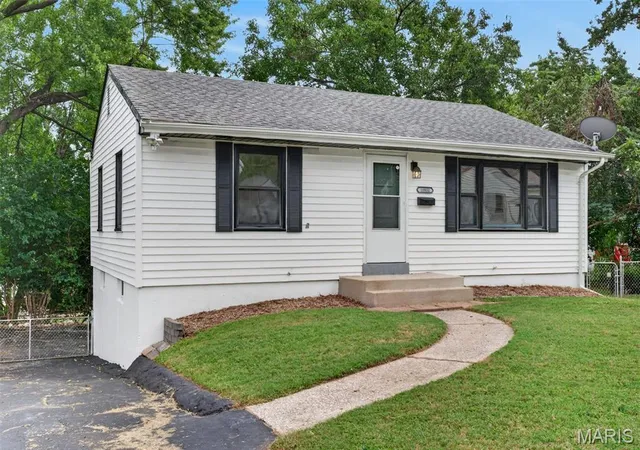 Single family home for sale at 10832 Saint Henry Ct, Saint Ann, MO 63074 | MLS# MIS26048856