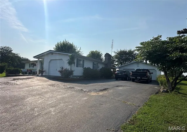 Photo 1 of Single family home for sale at 1927 Hwy 28, Owensville, MO 65066 | MLS# MIS26048874 | Listing updated on 2026-08-12