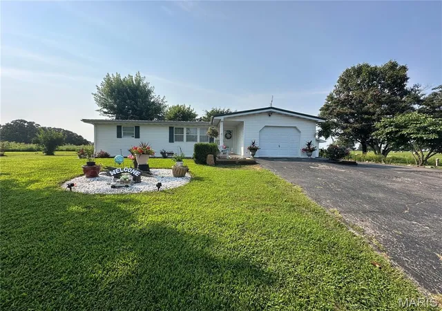 Photo 2 of Single family home for sale at 1927 Hwy 28, Owensville, MO 65066 | MLS# MIS26048874 | Listing updated on 2026-08-12