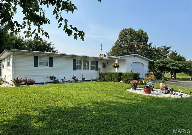 Photo 4 of Single family home for sale at 1927 Hwy 28, Owensville, MO 65066 | MLS# MIS26048874 | Listing updated on 2026-08-12