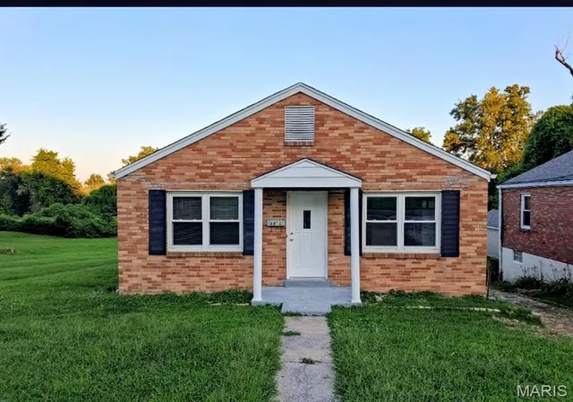 Photo 1 of Sale Pending at 8816 Cozens Ave, Saint Louis, MO 63136 | MLS# MIS26048876 | Listing updated on 2026-08-21