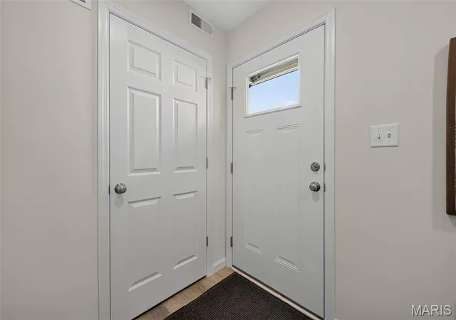 2nd image of 188 Canal Cottage Aly, Saint Charles, MO 63301 | MLS# MIS26048886