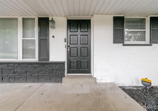 Photo 2 of Single family home for sale at 2239 Entity Ave, Saint Louis, MO 63114 | MLS# MIS26048888 | Listing updated on 2026-09-13